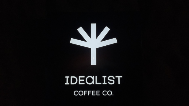 IDEALIST у Луцьку! Наші вивіски теж не менш ідеалістичні…